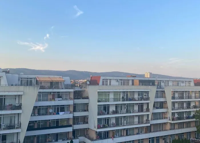 Luxury Penthouse Studio With Outdoor Hot Tub And Panoramic Views Апартаменти *