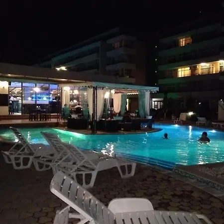 Apartamento Luxury Penthouse With Outdoor Hot Tub And Panoramic Views Sunny Beach