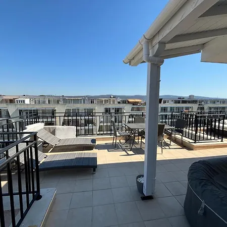 Apartamento Luxury Penthouse With Outdoor Hot Tub And Panoramic Views Sunny Beach