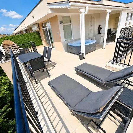 Apartamento Luxury Penthouse With Outdoor Hot Tub And Panoramic Views Sunny Beach