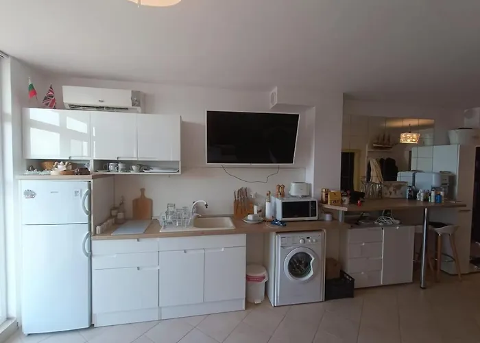 Luxury Penthouse Studio With Outdoor Hot Tub And Panoramic Views *